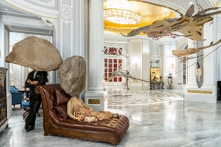 OLTRE L’APPARENZA: LE OPERE DI SUN YUAN & PENG YU NELLA LOBBY DEL ST. REGIS A ROMA CON GALLERIA CONTINUA OLTRE L’APPARENZA: LE OPERE DI SUN YUAN & PENG YU NELLA LOBBY DEL ST. REGIS A ROMA CON GALLERIA CONTINUA